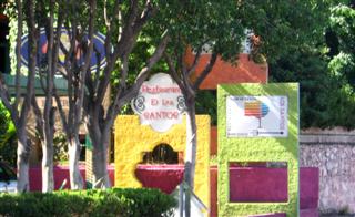 [Image: santos3.jpg]